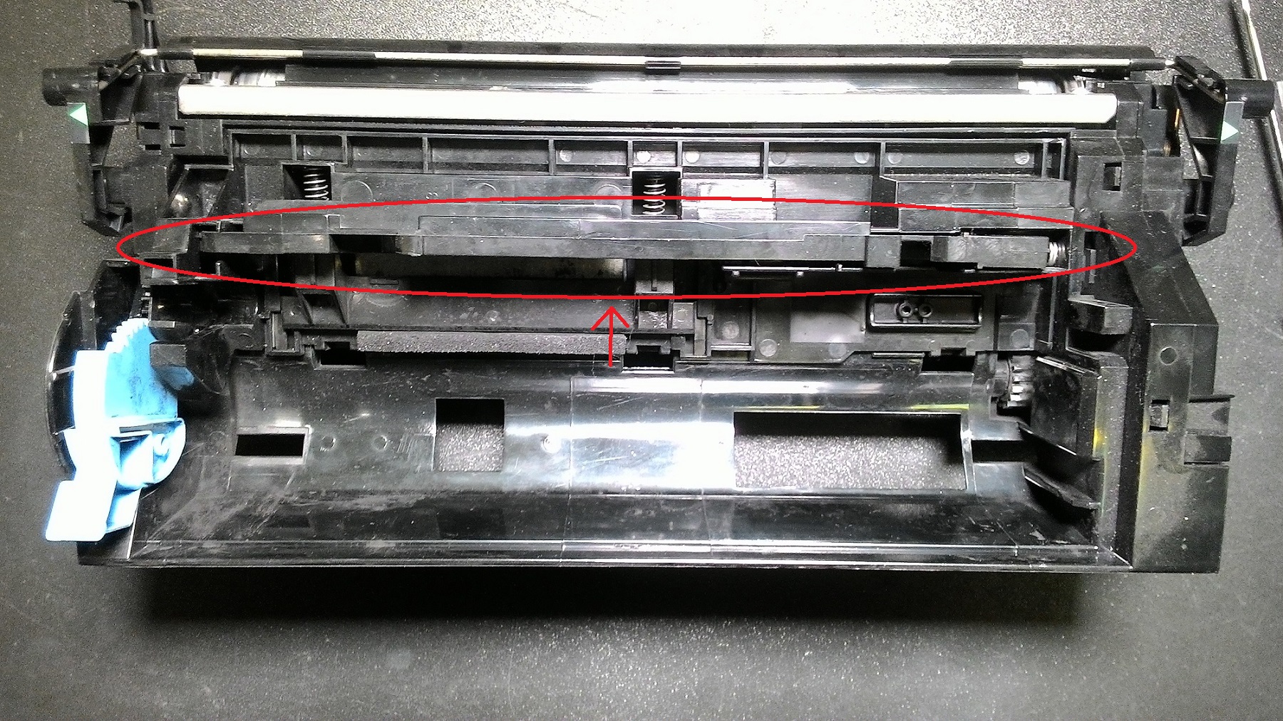 Механизм фиксации картриджа Kyocera